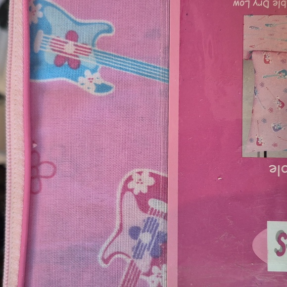 Pink Full Sheet Set - Picture 4 of 4